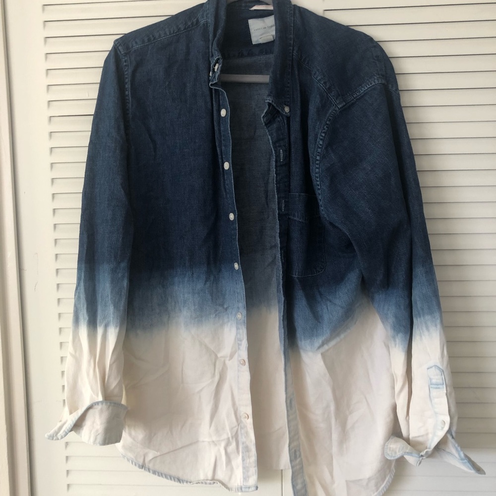 American Eagle Large Tall Ombre Navy to White Chambray Shirt